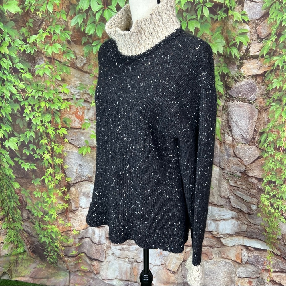 VINTAGE COUNTRY CLUB Hand Knit Turtleneck Sweater from Ireland, S - Picture 9 of 11